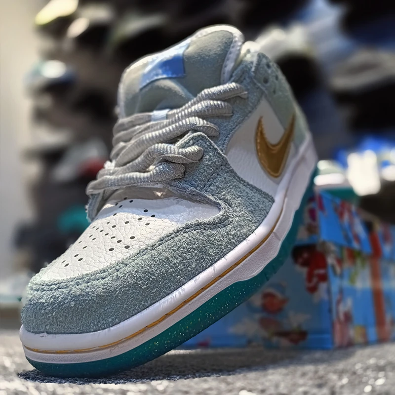 SB Dunk Low x Sean Cliver (1:1 Grade) - Thumbnail 4